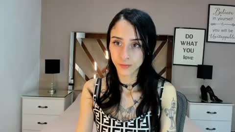 lhiamfitt online show from January 15, 9:09 pm