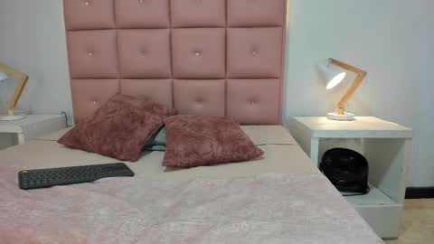 lhiamfitt online show from October 26, 3:23 pm