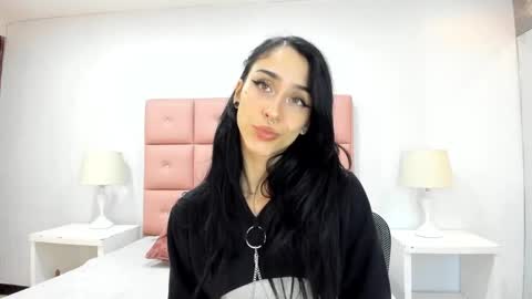 lhiamfitt online show from January 25, 11:34 am