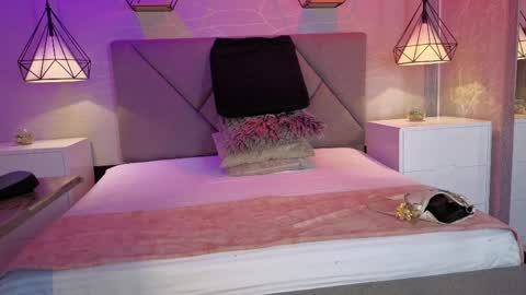 lhiam online show from April 9, 2:45 pm