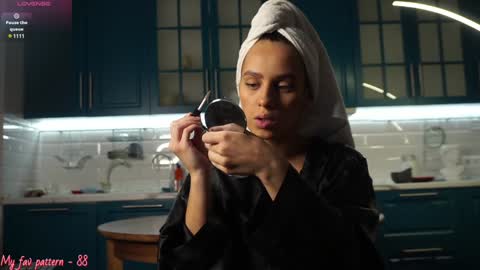 Hey Im Alexa  tg online show from December 10, 3:12 pm