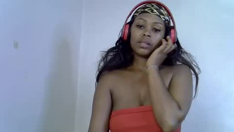 lia online show from October 31, 4:35 am