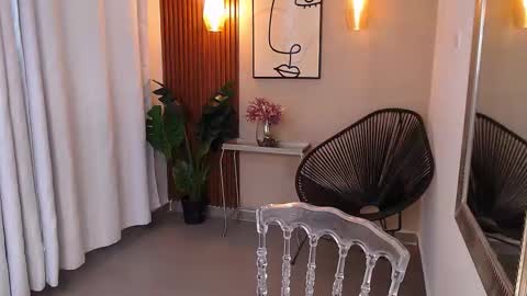 LIA online show from January 12, 6:04 pm