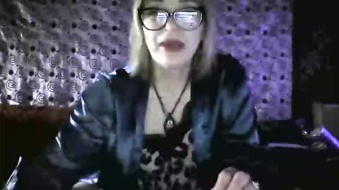 lia_raysss online show from March 20, 8:25 pm