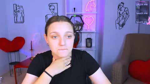 Lia online show from September 14, 9:33 am