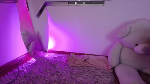 Lia online show from December 15, 11:56 pm