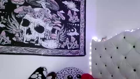 lia_whitexx online show from May 14, 2:21 am