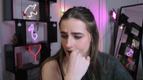 lia_winn online show from January 14, 12:24 pm