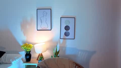 Lia  online show from October 18, 3:05 pm