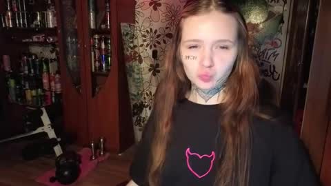 Snapshot of liaaa_li chatting on October 18, 3:27 pm liaaa_li online show from October 18, 3:27 pm