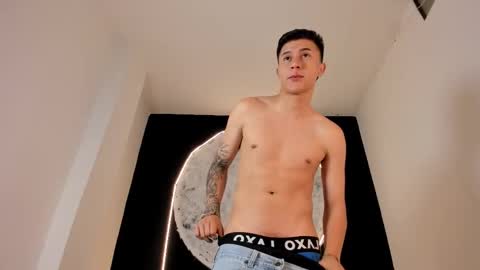 Liam Smith online show from October 22, 12:40 pm