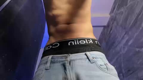 Snapshot of liaamsmiith_ chatting on September 12, 3:47 pm Liam Smith online show from September 12, 3:47 pm