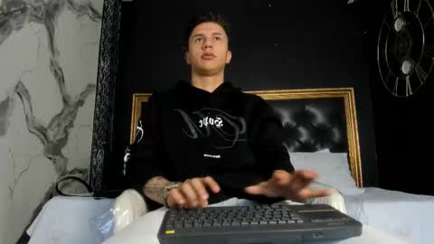 Snapshot of liaamsmiith_ chatting on September 22, 12:09 pm Liam Smith online show from September 22, 12:09 pm