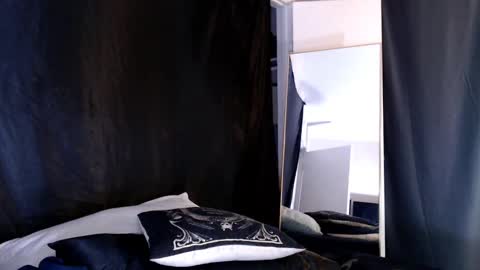 Snapshot of liadivina chatting on February 10, 8:53 am Lia Divina online show from February 10, 8:53 am