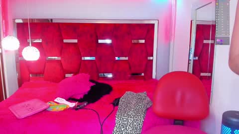 Snapshot of liagames chatting on February 1, 2:58 am liagames online show from February 1, 2:58 am
