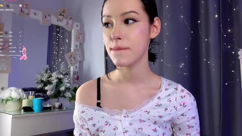 Lia  online show from January 22, 1:42 pm