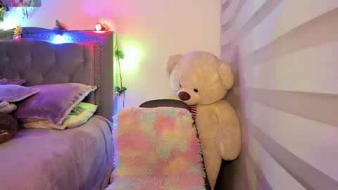 Lia  online show from May 18, 4:07 am