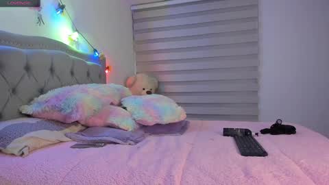 Lia  online show from February 12, 5:05 am