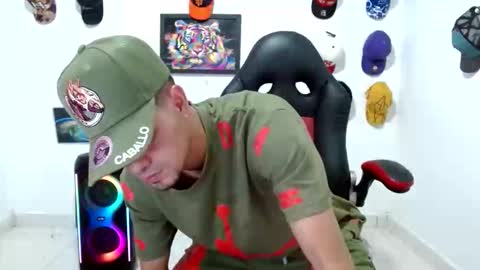 Andres online show from May 17, 9:46 pm