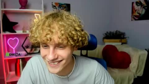 Liam online show from March 8, 4:39 pm