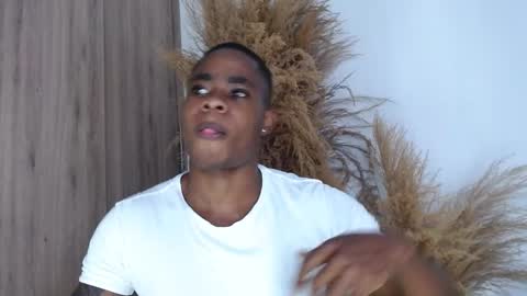 Snapshot of liam_bolt chatting on October 21, 3:11 am liam_bolt online show from October 21, 3:11 am