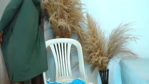 Snapshot of liam_bolt chatting on November 1, 1:50 am liam_bolt online show from November 1, 1:50 am