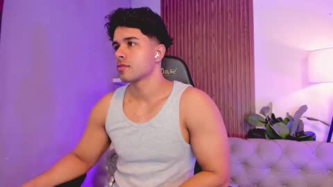 Liam Collins online show from December 15, 11:50 am