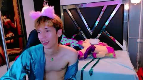 liam_green1 online show from February 10, 6:44 pm