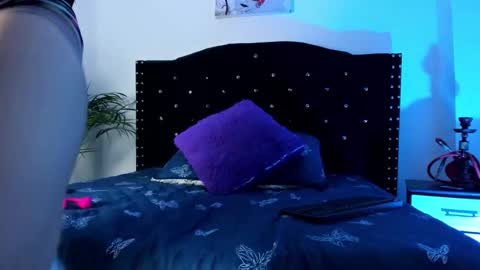 Call me Lian online show from April 14, 12:19 pm