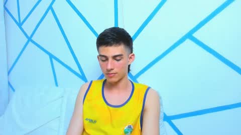 liam_scott7 online show from December 12, 12:38 am