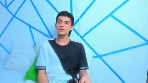 liam_scott7 online show from December 5, 11:12 pm