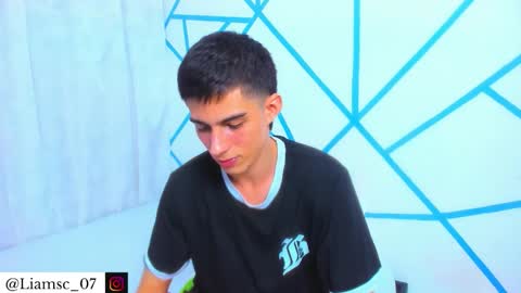 Liam scott77 online show from November 27, 10:17 pm