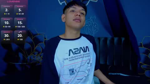 Liam online show from December 1, 12:25 pm