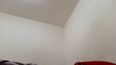 liam_smith00 online show from December 31, 3:53 pm