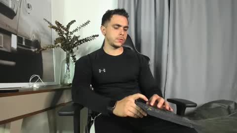 Liam online show from November 30, 11:01 pm