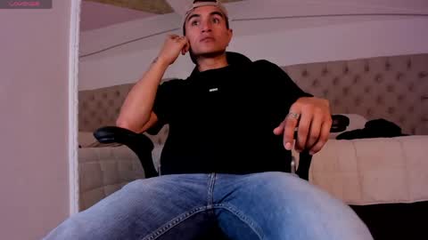 LiamDeep online show from March 31, 8:42 pm