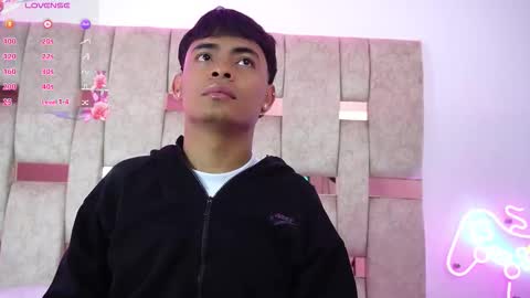 Liam online show from March 3, 3:13 am