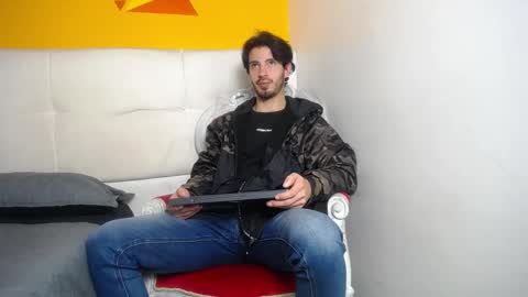 LiamLuxe online show from February 28, 6:52 pm