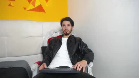 LiamLuxe online show from February 14, 12:47 pm