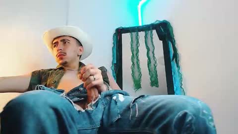 Liam online show from December 18, 4:52 am