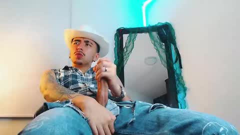 Liam online show from December 16, 4:41 am