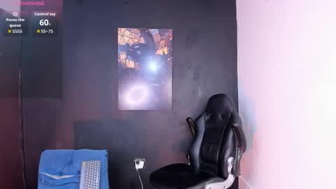 liamvibes212 online show from February 4, 2:10 pm