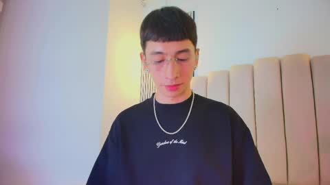 lian_cameron online show from April 22, 4:08 am