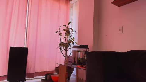 Lian Oconner online show from October 2, 12:37 pm