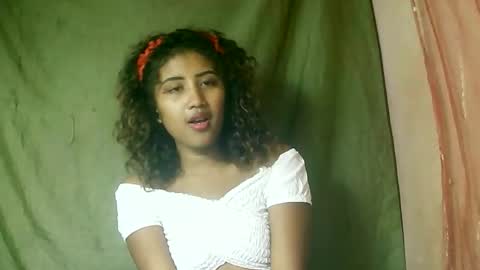 Liana9794 online show from May 12, 5:00 pm