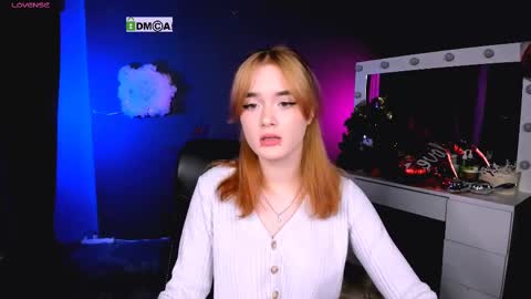 Snapshot of liana_kisses chatting on February 17, 11:13 am Little Liana online show from February 17, 11:13 am