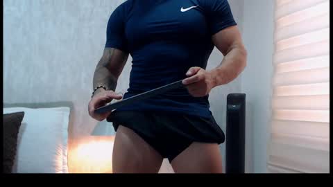 lianjones9 online show from May 24, 4:57 pm