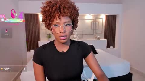 LiannaDixon online show from October 7, 7:43 pm