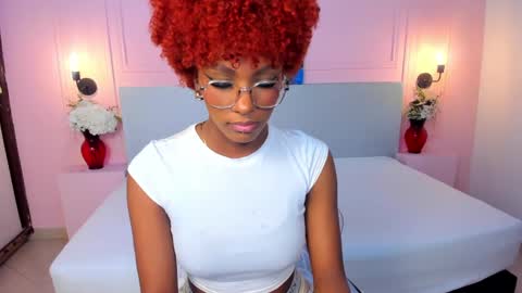 LiannaDixon online show from January 28, 2:42 pm