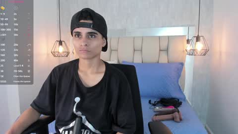   L I A N   online show from December 15, 1:00 pm